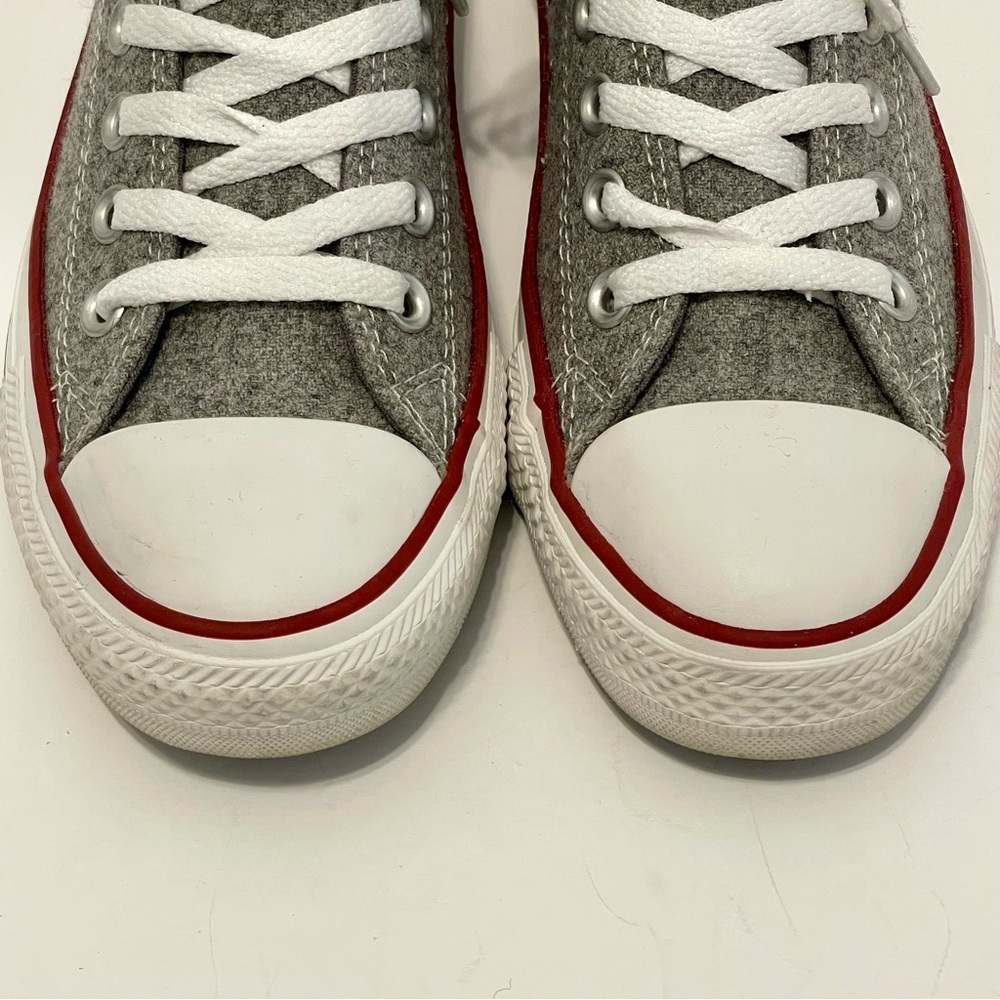 Converse Low Top Sneakers in Gray, White & Red Accent Women’s Size 7 - Picture 8 of 14